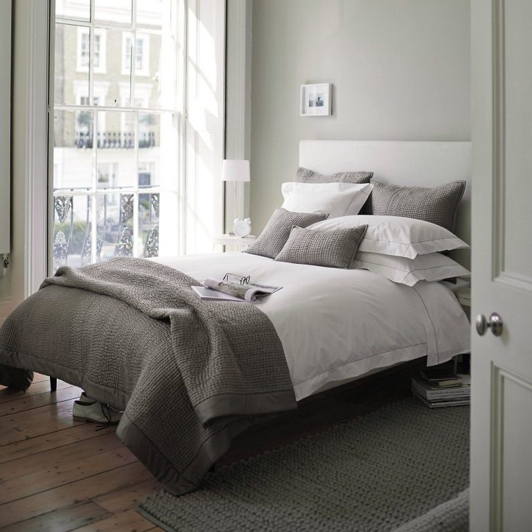 8 reasons to use grey in the&nbsp;bedroom.